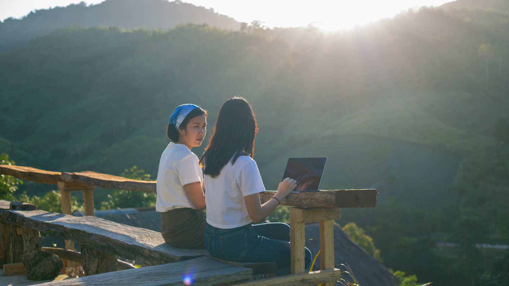 101 Guide to Living Debt-Free: Embracing Alternative Financial